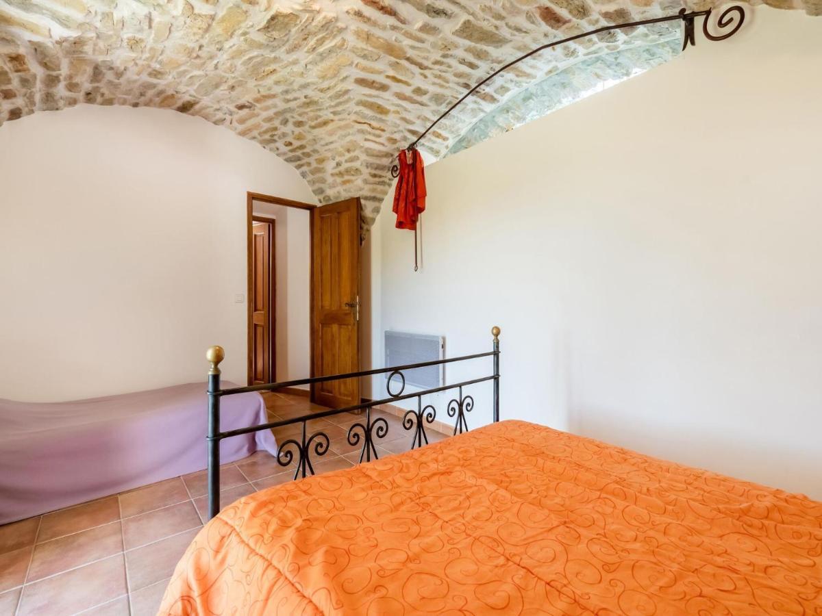 Classy Holiday Home In Les Vans With Pool Chambonas 외부 사진